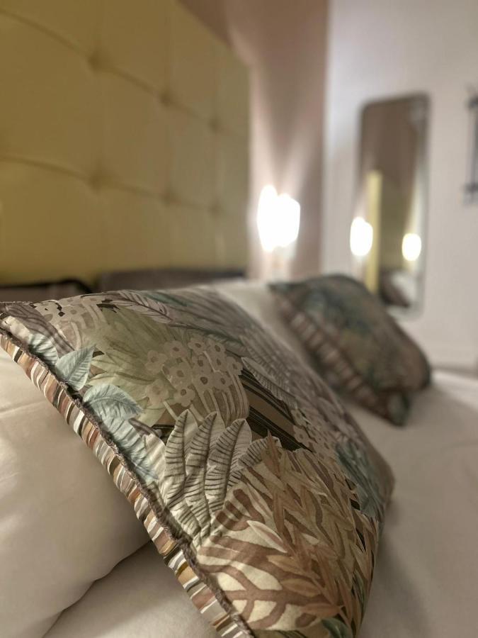 Tiziana'S House Bed and Breakfast Salerno Exteriör bild